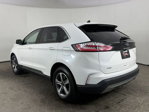 Used 2024 Ford Edge SEL w/ Convenience Package AWD/4WD image 5