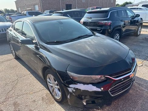Used 2018 Chevrolet Malibu LT FWD image 3