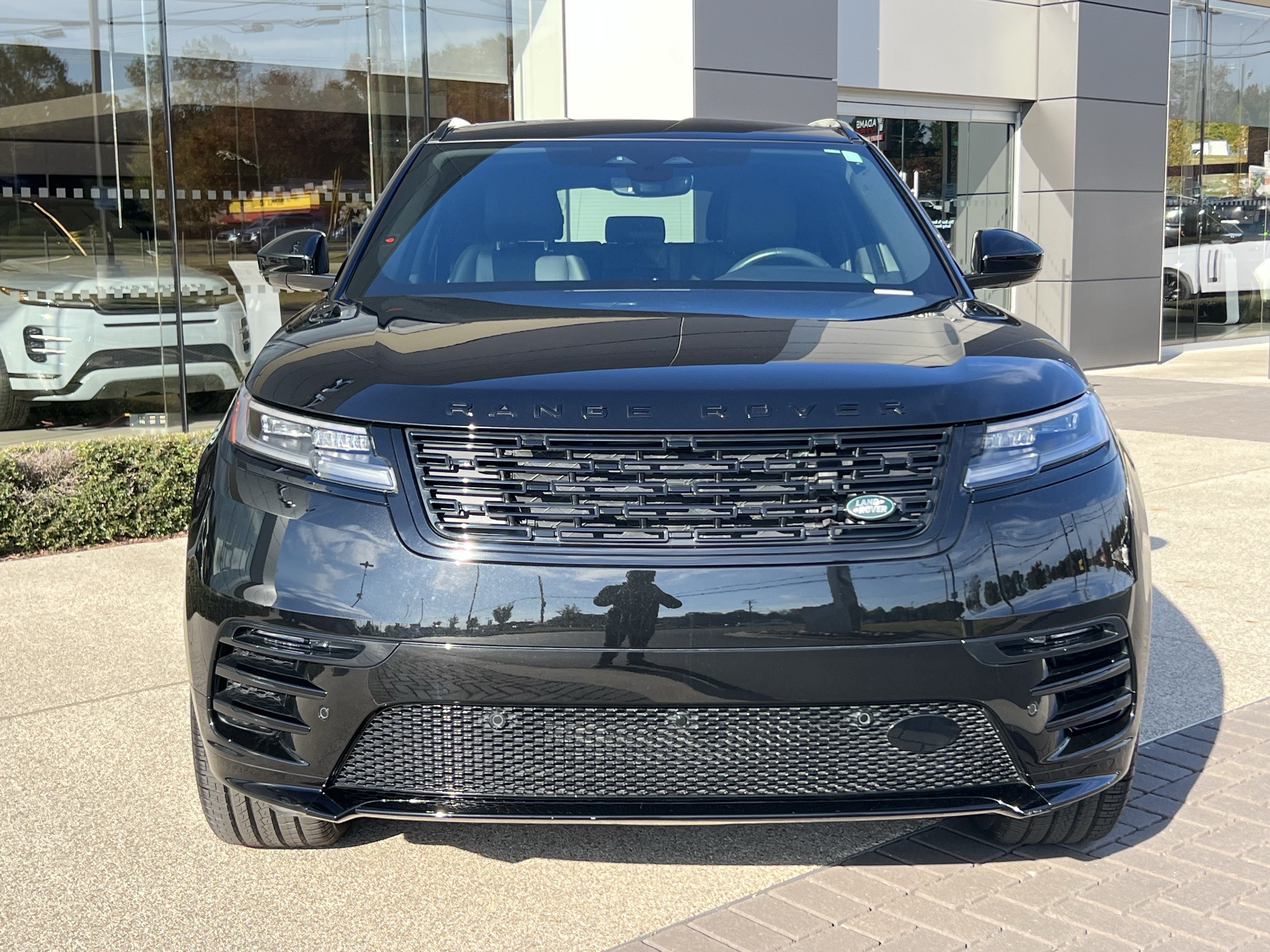 Certified 2024 Land Rover Range Rover Velar Dynamic SE AWD/4WD image 11