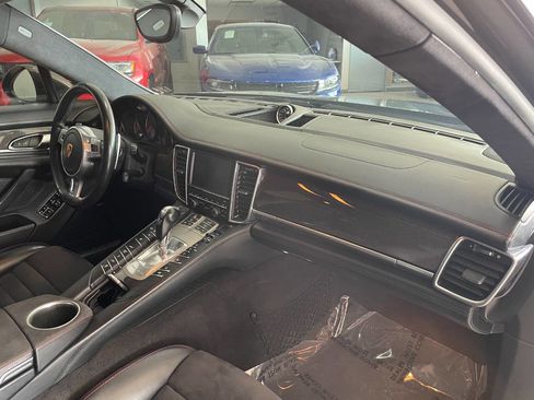 Used 2015 Porsche Panamera GTS image 31