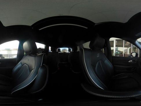 Used 2025 Chrysler Pacifica Limited image 48