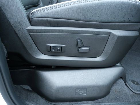 Used 2025 RAM 2500 Laramie image 33