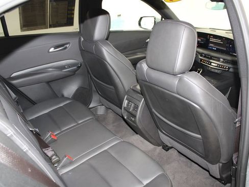 Used 2024 Cadillac XT4 Premium Luxury image 31