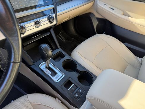 Used 2015 Subaru Outback 2.5i Premium image 13