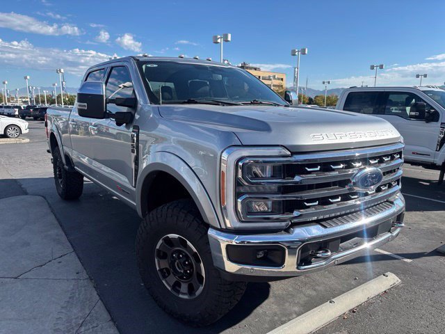 Used 2023 Ford F350 Lariat w/ Lariat Ultimate Package AWD/4WD image 9