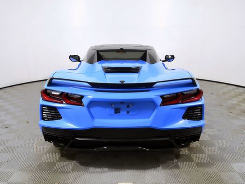 Used 2023 Chevrolet Corvette Stingray Premium Conv w/ Z51 Performance Package RWD image 8