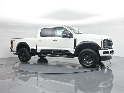 New 2026 Ford F250 Lariat w/ Black Appearance Package image 28