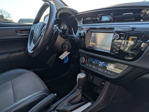 Used 2016 Toyota Corolla S image 22