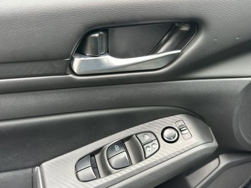 Used 2024 Nissan Altima 2.5 SV AWD/4WD image 13