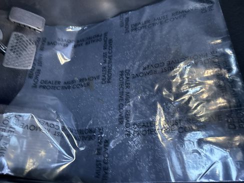 Used 2025 Honda Pilot Black Edition image 17