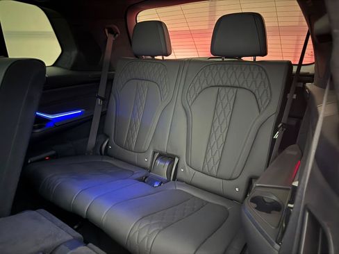 Used 2022 BMW X7 M50i w/ Cold Weather Package AWD/4WD image 25