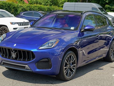 Used 2023 Maserati Grecale Modena AWD/4WD image 3