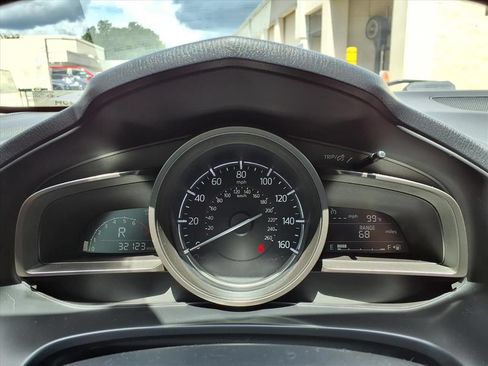 Used 2018 MAZDA MAZDA3 Touring FWD image 19