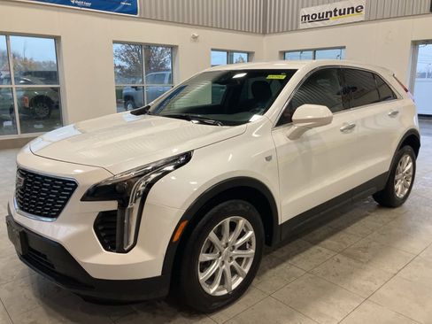 Used 2023 Cadillac XT4 Luxury image 1