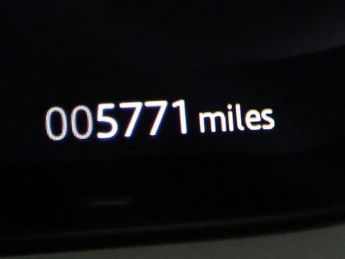 Used 2025 Land Rover Range Rover Sport Dynamic SE image 20