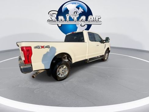 Used 2018 Ford F250 XLT w/ XLT Premium Package image 9