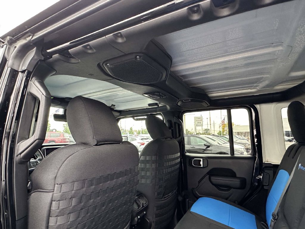 Used 2022 Jeep Wrangler Unlimited Rubicon 4xe AWD/4WD image 15