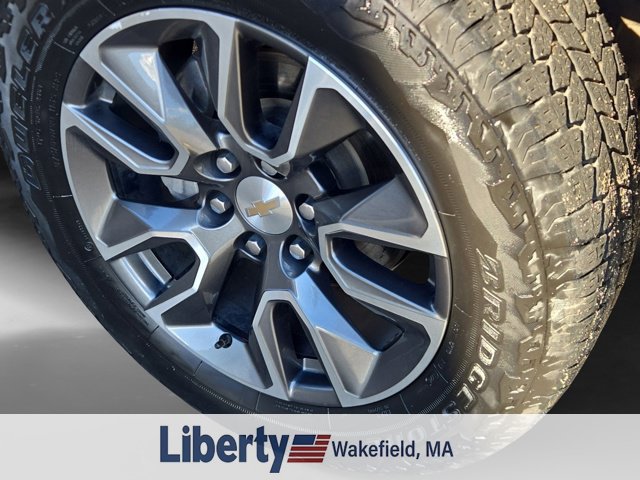 Used 2024 Chevrolet Silverado 1500 LT AWD/4WD image 8