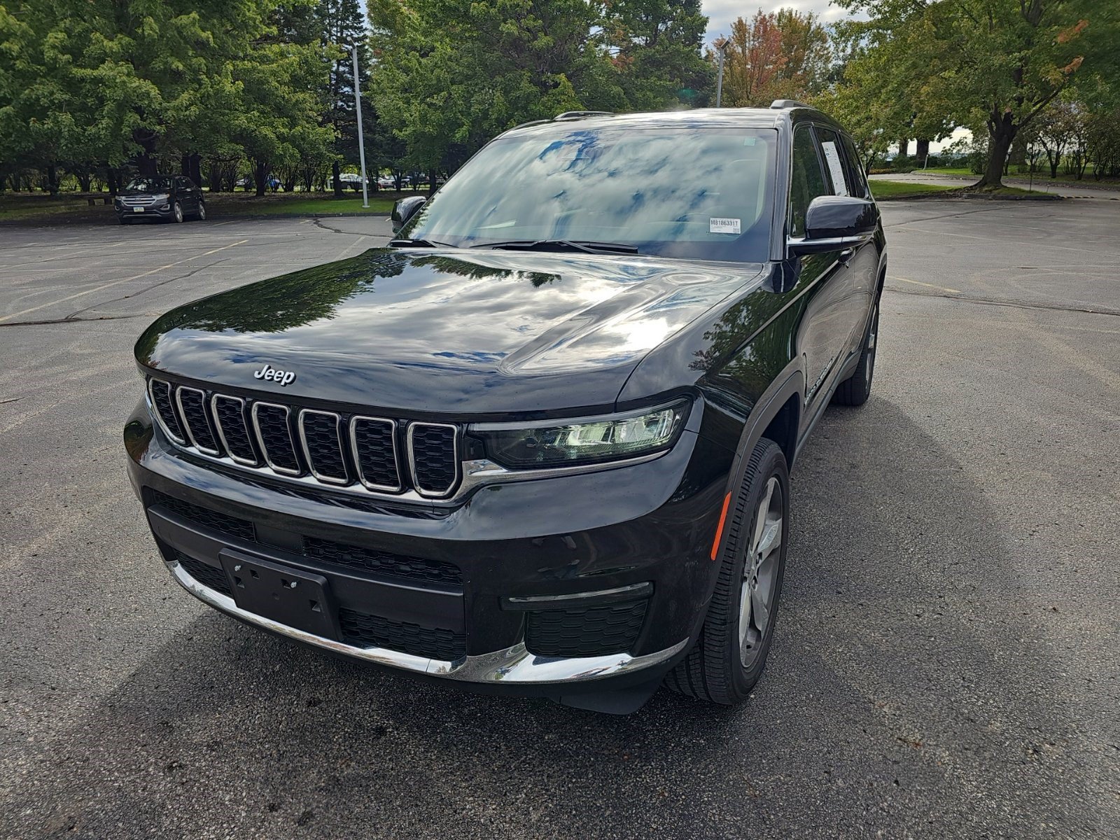Used 2021 Jeep Grand Cherokee L Limited AWD/4WD image 2