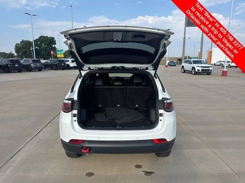 Used 2024 Jeep Compass Trailhawk image 14
