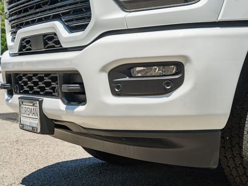 New 2026 RAM 2500 Laramie AWD/4WD image 15