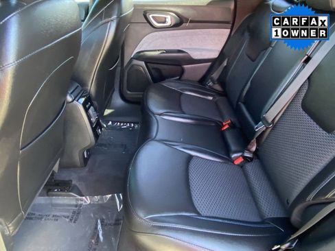 Used 2023 Jeep Compass Latitude image 20