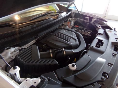 New 2025 GMC Acadia Elevation image 24