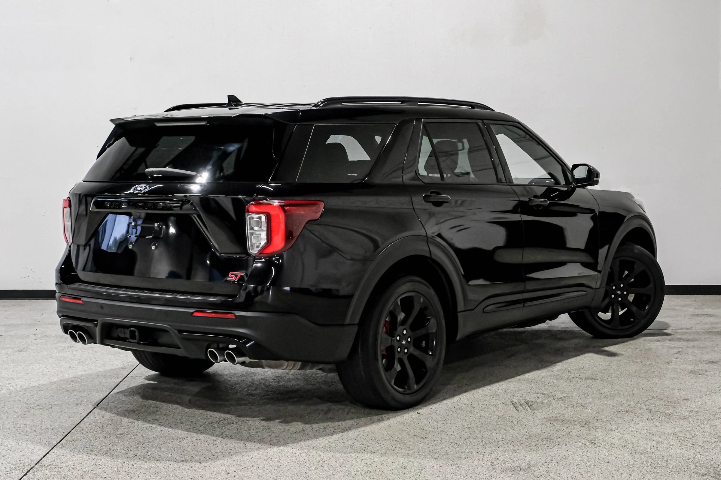 Used 2020 Ford Explorer ST w/ ST Street Pack AWD/4WD image 6