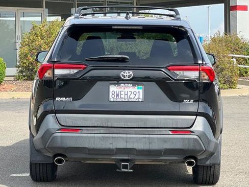 Certified 2021 Toyota RAV4 XLE Premium FWD image 8