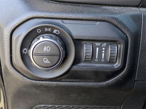 Used 2022 Jeep Gladiator Sport image 13