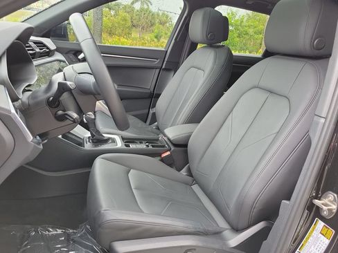Used 2021 Audi Q3 2.0T Premium AWD/4WD image 9