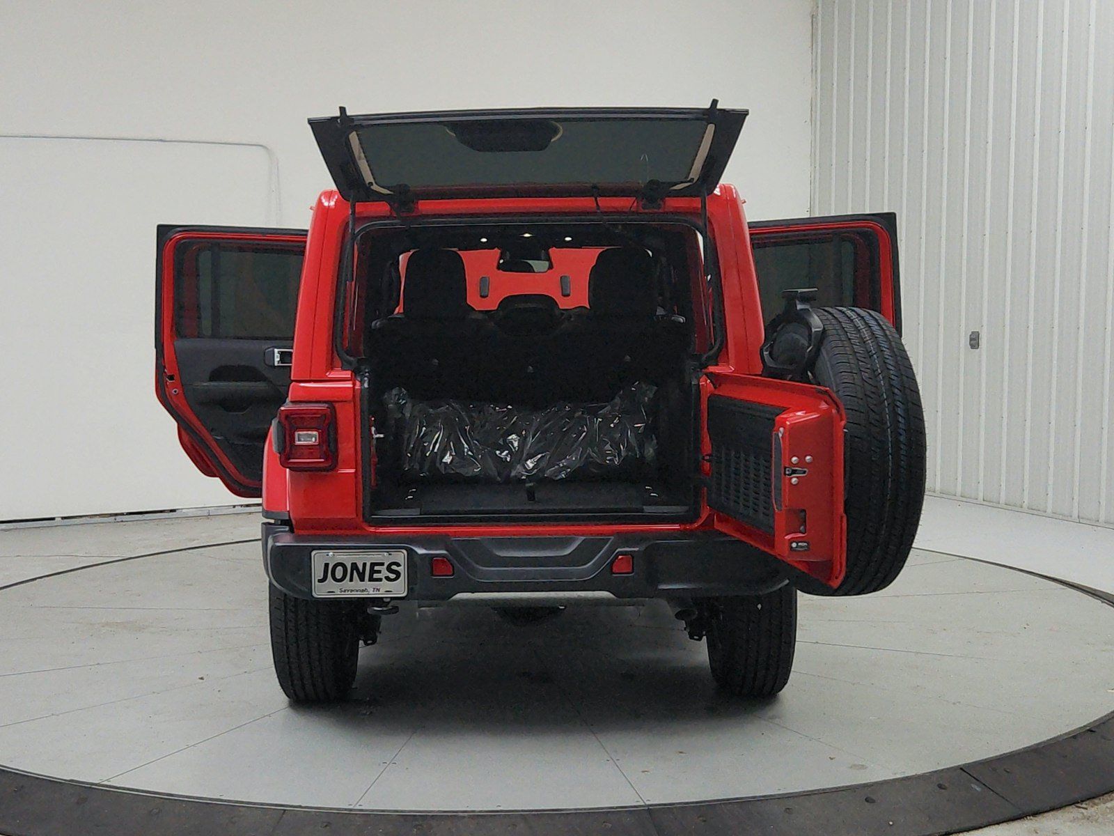 New 2026 Jeep Wrangler Unlimited Sahara AWD/4WD image 15