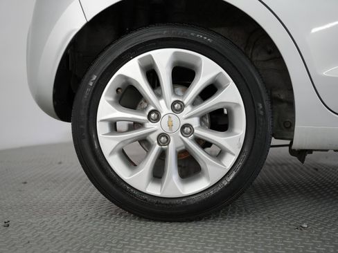 Used 2021 Chevrolet Spark LT image 50