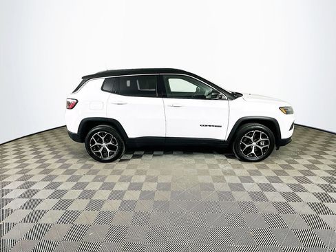 Certified 2024 Jeep Compass Limited image 13