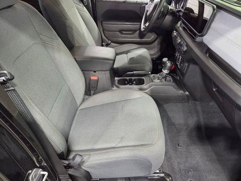 Used 2026 Jeep Wrangler Unlimited Sport AWD/4WD image 19