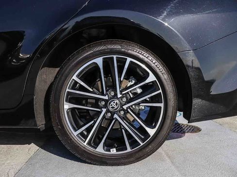 Used 2025 Toyota Camry XLE FWD image 10