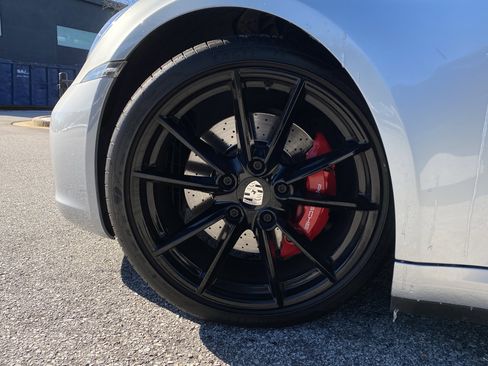 Used 2020 Porsche 911 Carrera S image 16