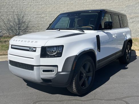 Certified 2024 Land Rover Defender 110 SE image 1
