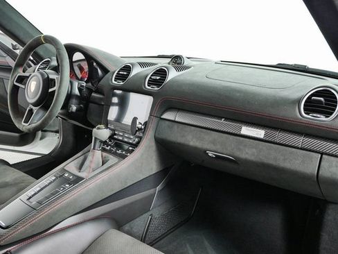 Certified 2025 Porsche 718 Cayman GT4 RS RWD image 19