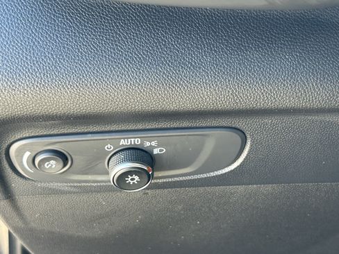Used 2022 Buick Envision Preferred FWD image 18