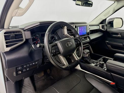 Used 2022 Toyota Tundra SR5 w/ SR5 Premium Package image 9