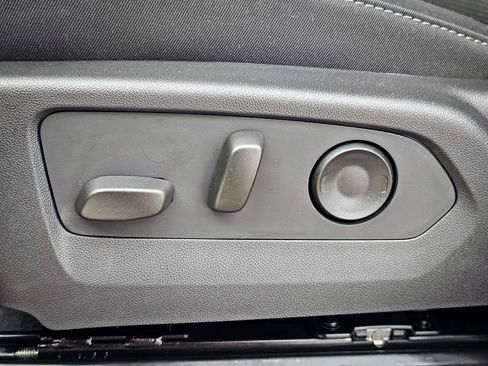 New 2026 GMC Canyon Elevation w/ Convenience Package image 15