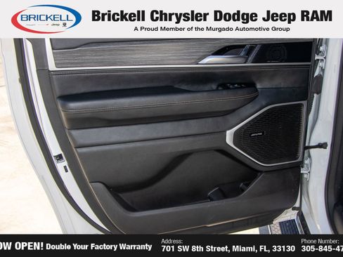Used 2024 Jeep Wagoneer L Series II w/ Flexible Seating Group AWD/4WD image 11