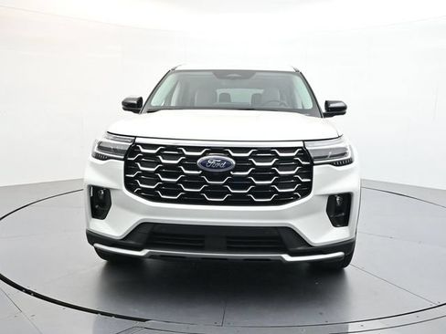 Used 2026 Ford Explorer Platinum w/ LUX Leather Package AWD/4WD image 2