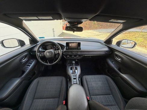 Used 2023 Honda HR-V Sport image 11