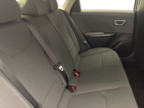 Used 2025 Kia K4 FWD image 19