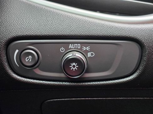 Used 2025 Chevrolet Malibu LT image 26