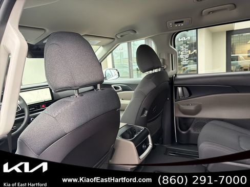 New 2026 Kia Carnival LX FWD image 19