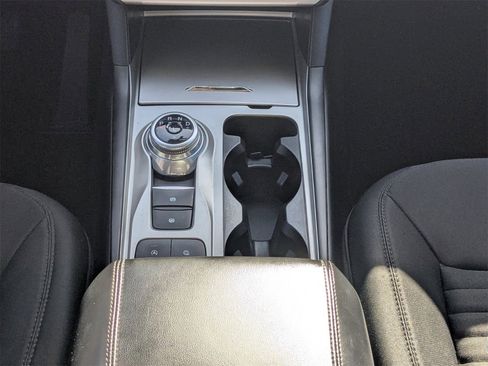 Used 2021 Ford Explorer XLT image 21