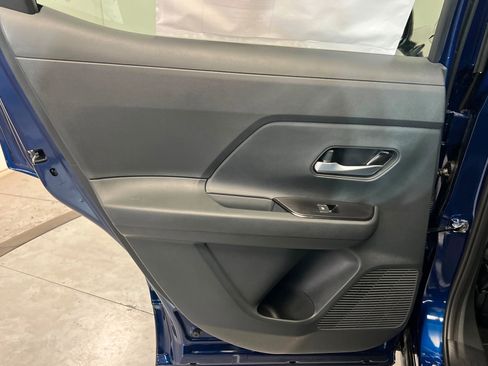 New 2026 Nissan Kicks SR image 18